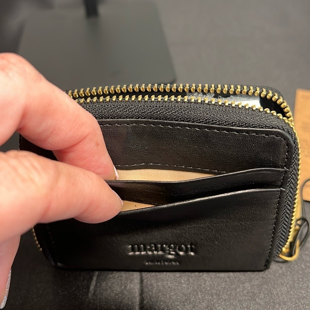 Margot New York | “Dana” Small Zip Around Leather Wallet - Picture 9 of 9